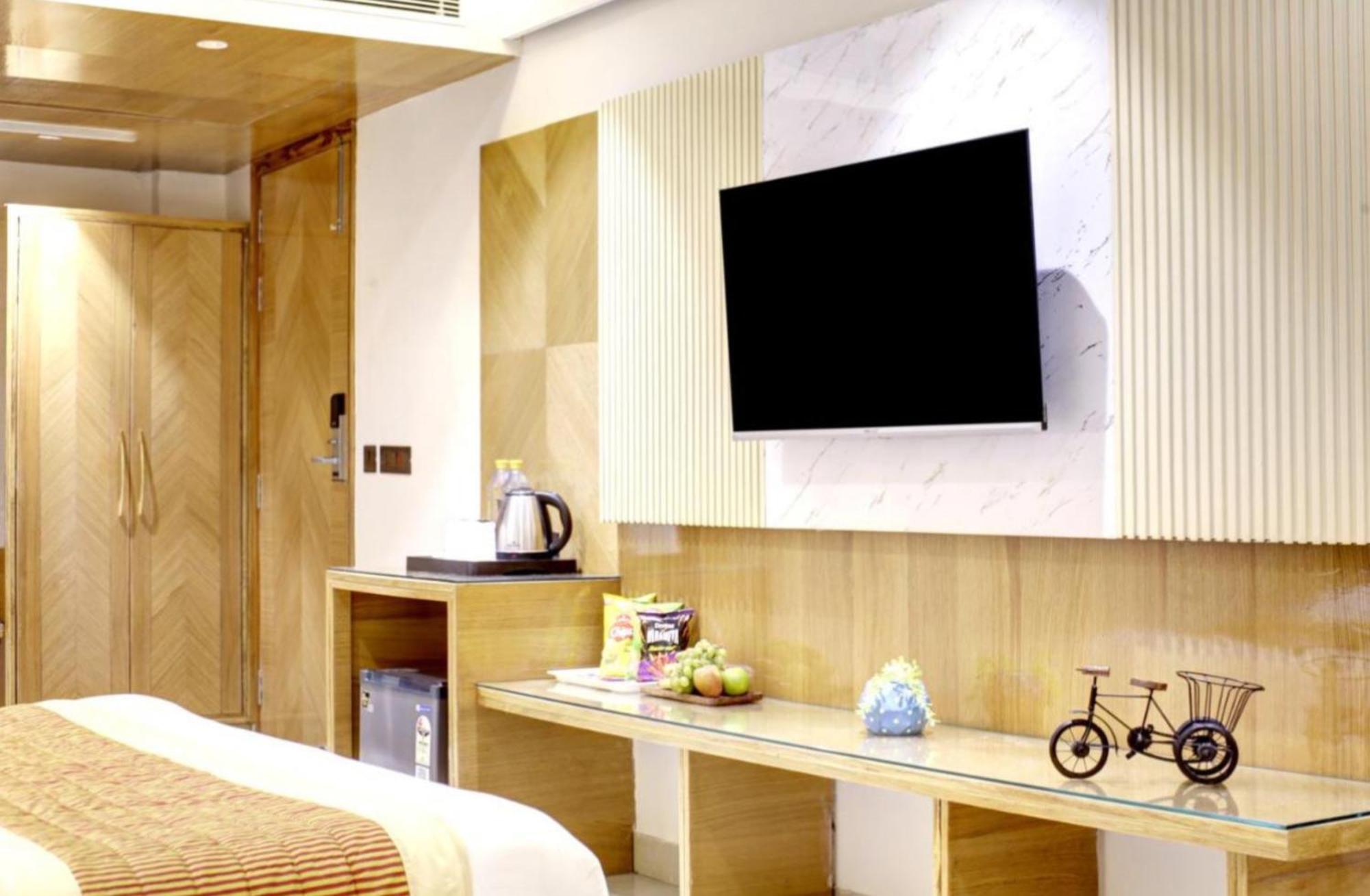 Hotel Platinum With Free Pickup-Delhi Airport New Delhi Exterior photo